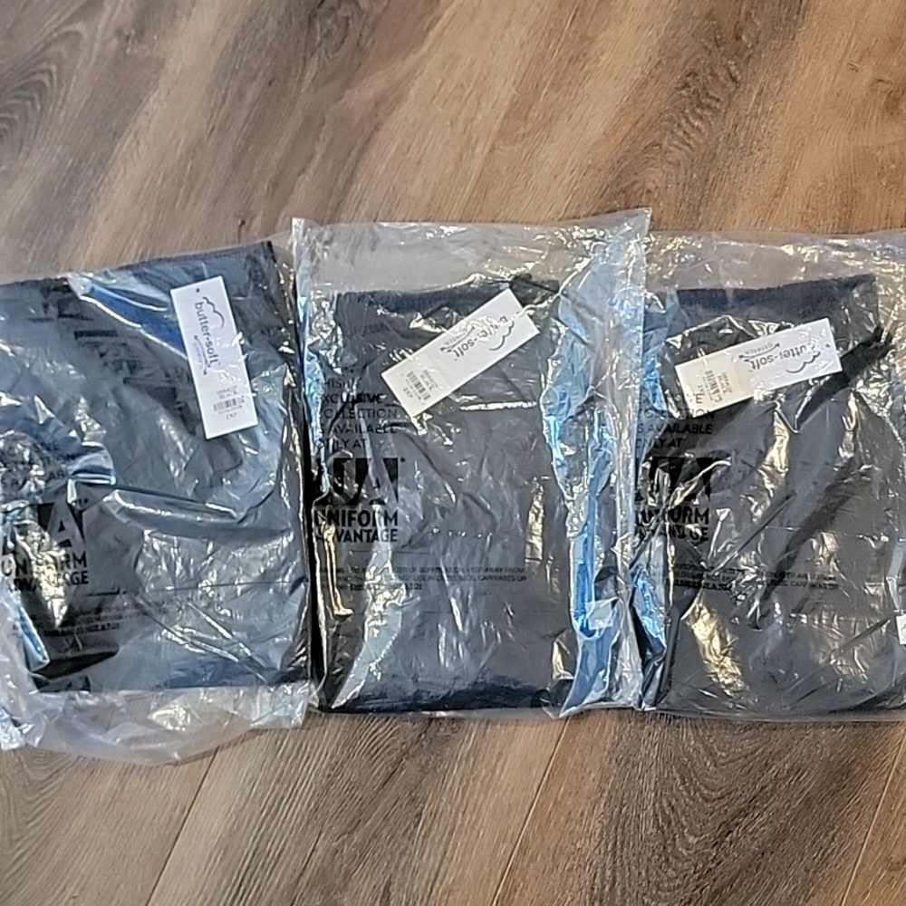 Uniform Advantage Butter - Soft scrub pants. Size 2XL Petite.